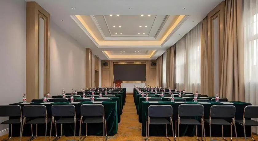 Vienna Hotel Tianjin Chentangzhuang Metro Station