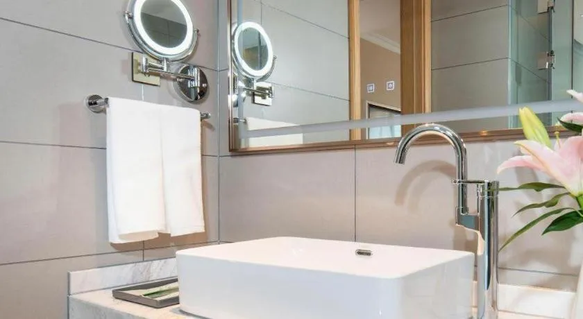 Vienna Hotel Tianjin Chentangzhuang Metro Station