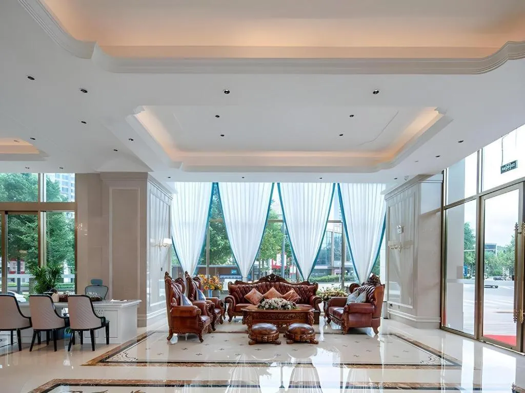 Vienna Hotel Yunnan Maitreya Huquan