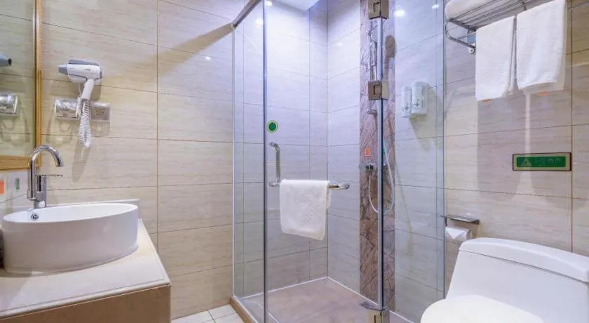 Vienna Hotel Tianjin 5th Avenue Youyi Road Cultural Center Metro Station