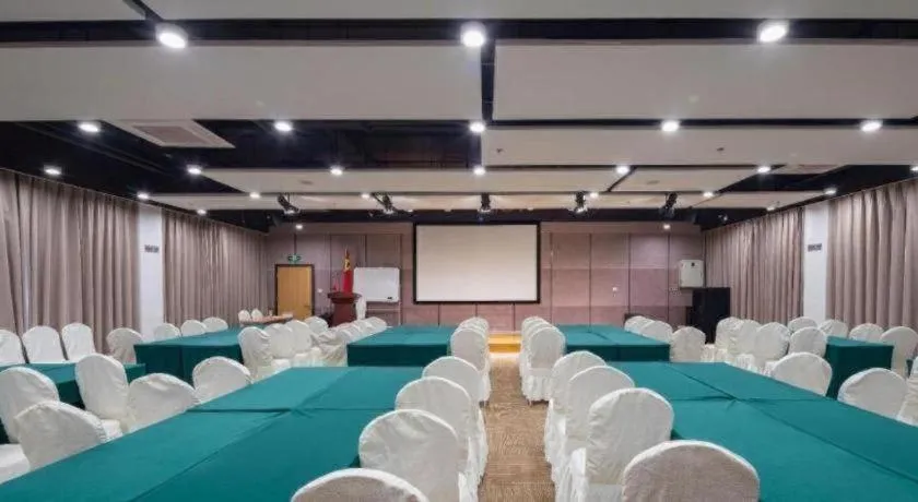 Vienna Hotel Tianjin 5th Avenue Youyi Road Cultural Center Metro Station