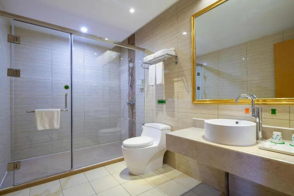 Vienna Hotel Tianjin 5th Avenue Youyi Road Cultural Center Metro Station