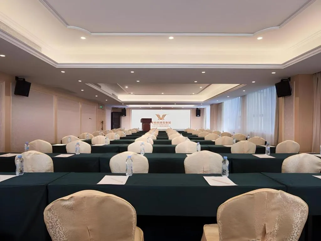 Vienna Hotel Guangdong Huizhou Huabianling Square