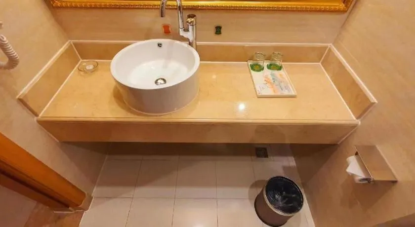 Vienna Hotel Guangxi Yulin Rong County Guinan Road