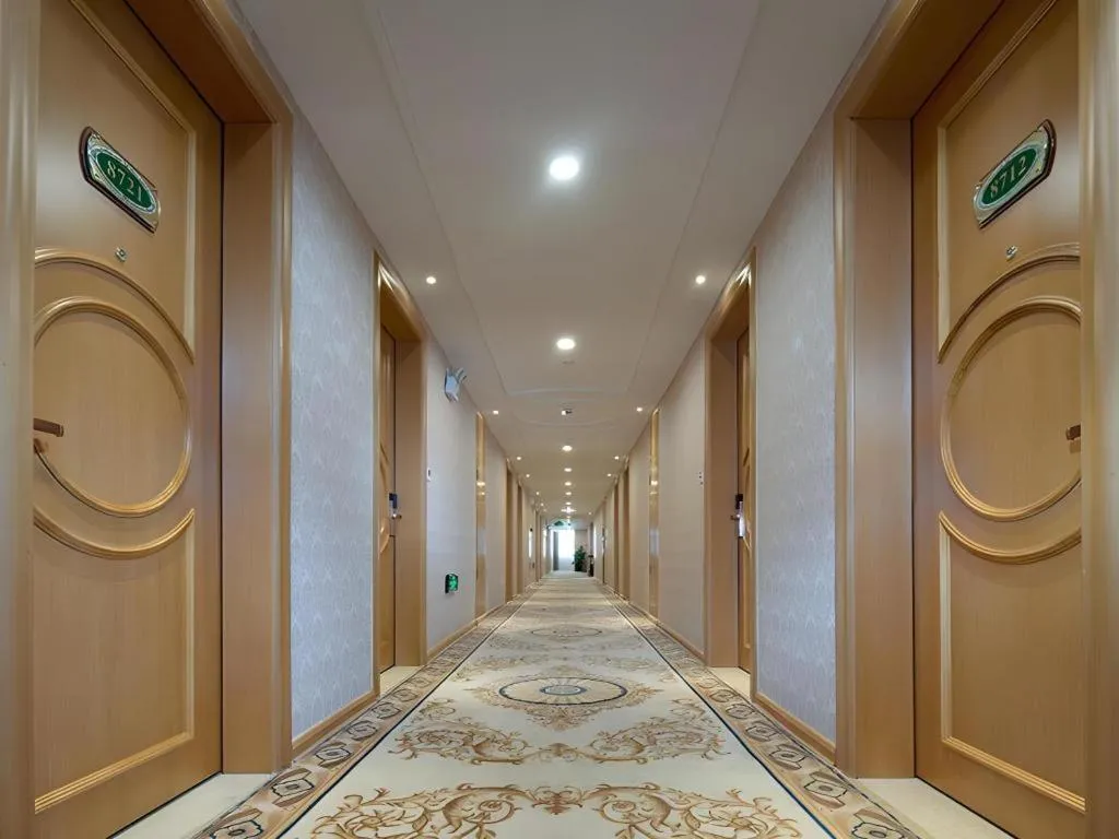 Vienna Hotel Guangxi Yulin Rong County Guinan Road