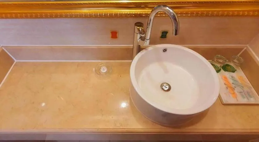 Vienna Hotel Guangxi Yulin Rong County Guinan Road