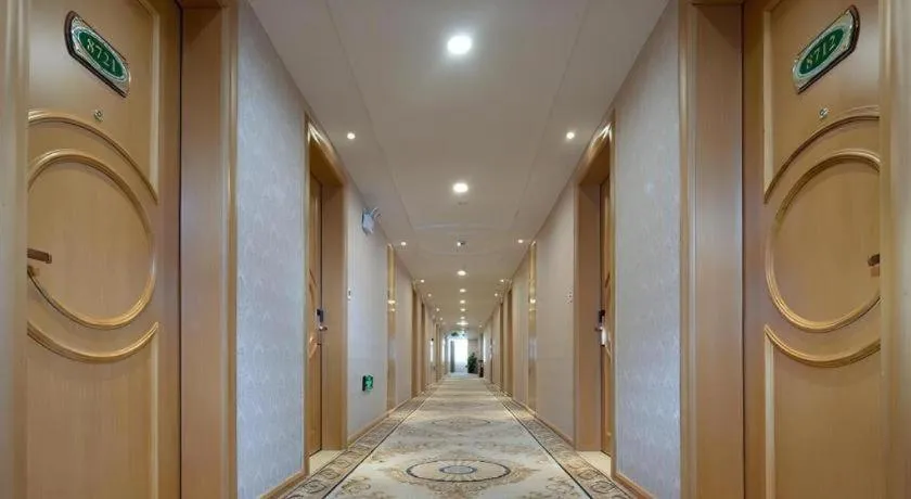 Vienna Hotel Guangxi Yulin Rong County Guinan Road