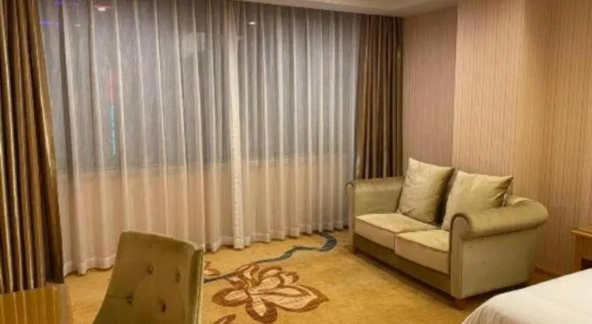 Vienna Hotel Guangxi Yulin Rong County Guinan Road
