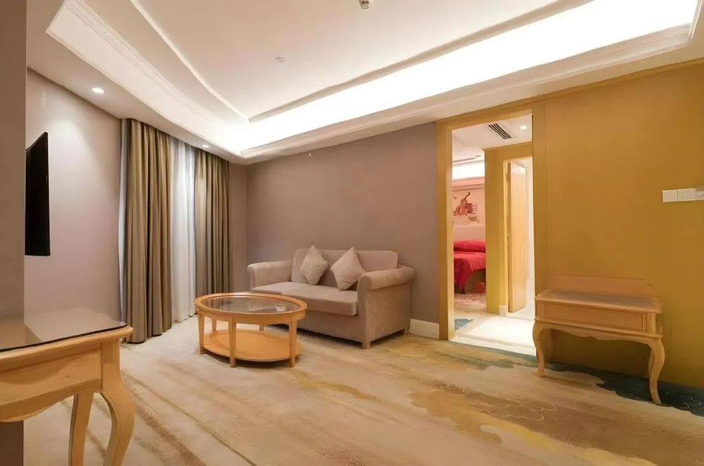 Vienna Hotel Shenzhen Pingdi Huancheng South Road