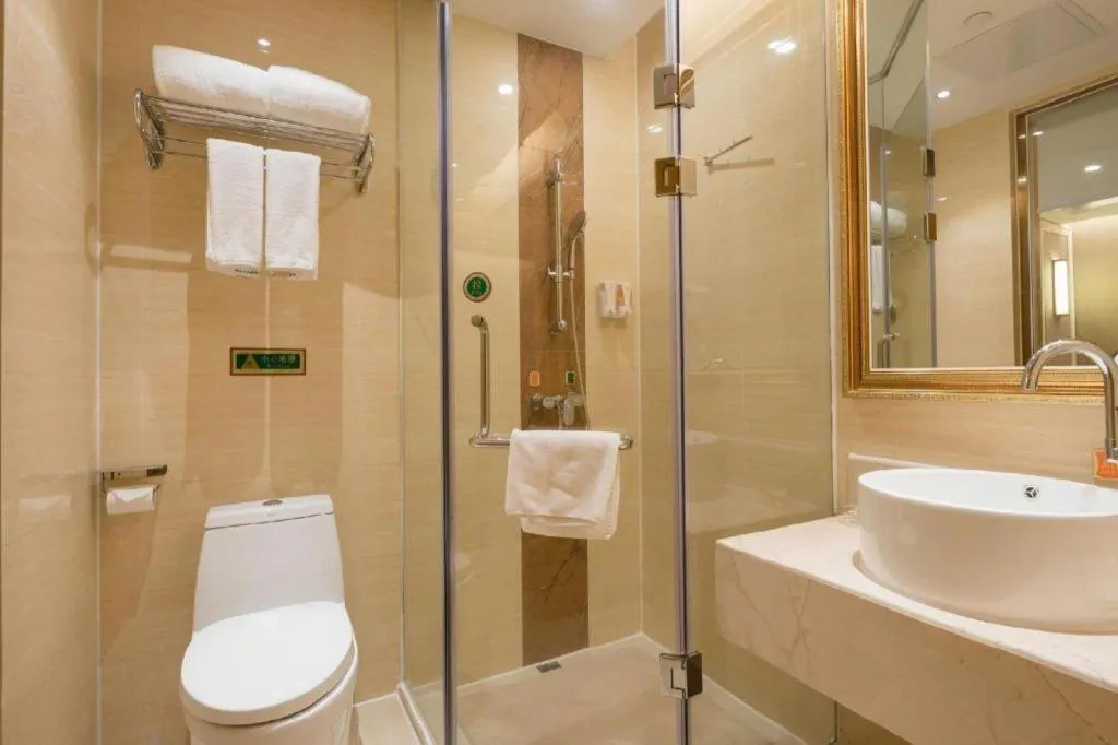 Vienna Hotel Shenzhen Pingdi Huancheng South Road