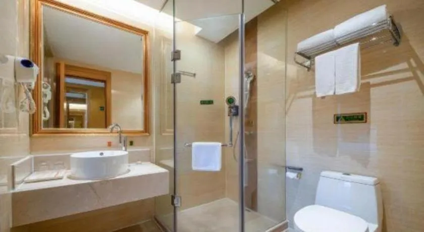 Vienna Hotel Shenzhen Pingdi Huancheng South Road