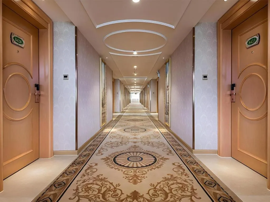 Vienna Hotel Shenzhen Pingdi Huancheng South Road