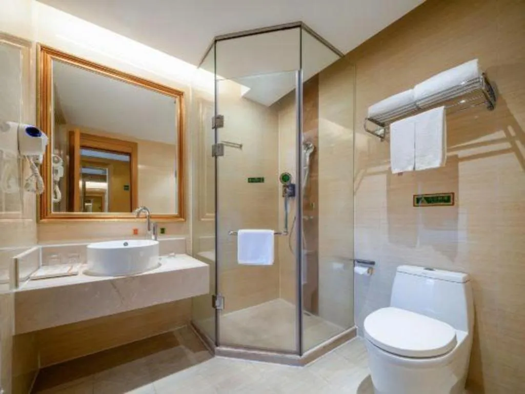 Vienna Hotel Shenzhen Pingdi Huancheng South Road