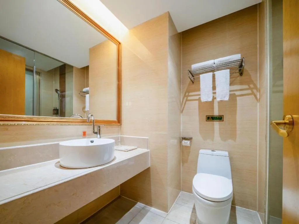 Vienna Hotel Shenzhen Pingdi Huancheng South Road