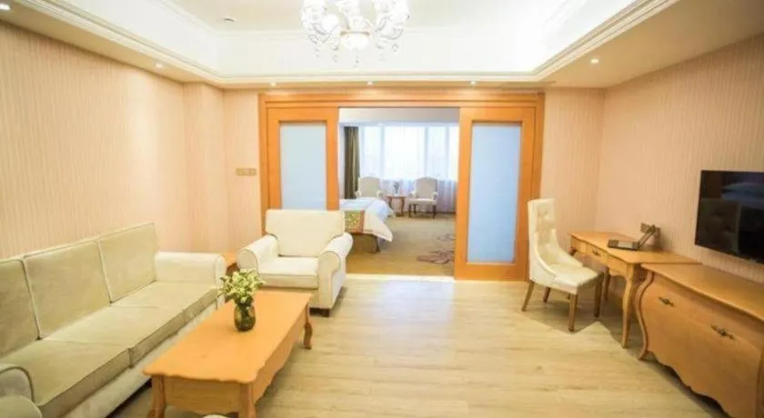 Vienna Hotel Shandong Laizhou Langhu International Plaza