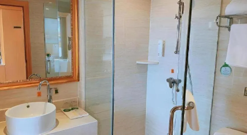 Vienna Hotel Shandong Qingdao Taidong Pijiu Street Liaoning Road