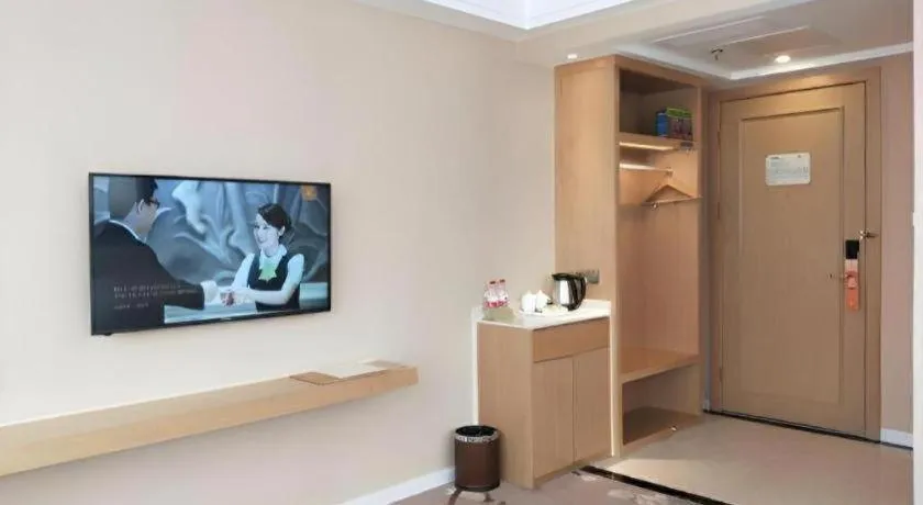 Vienna Hotel Shandong Qingdao Taidong Pijiu Street Liaoning Road