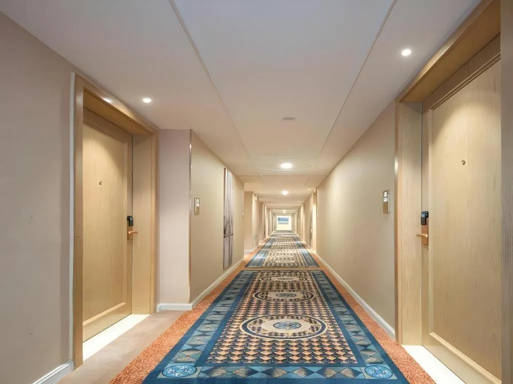 Vienna Hotel Shandong Qingdao Taidong Pijiu Street Liaoning Road