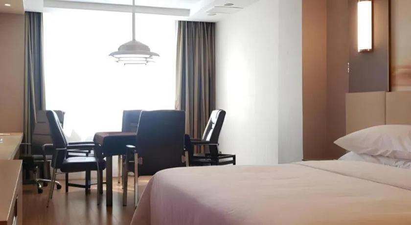 Bed in Vienna Hotel Hunan Huaihua Xupu Wanda Plaza