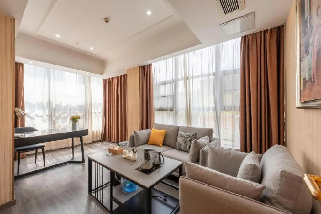 Vienna Hotel Guangzhou North Station Huaguoshan Metro Station