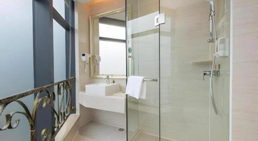 Vienna Hotel Guangzhou North Station Huaguoshan Metro Station