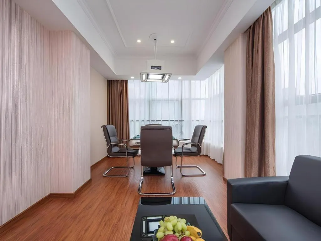 Vienna Hotel Guangzhou North Station Huaguoshan Metro Station