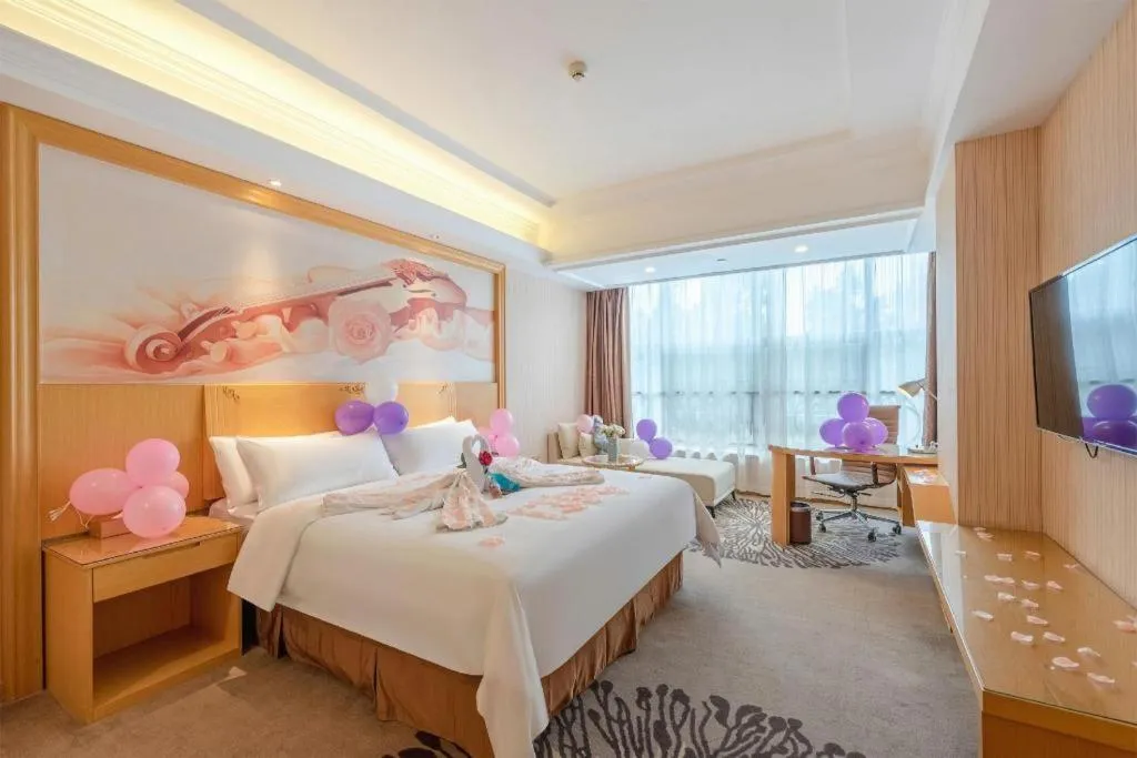 Bed in Vienna Hotel Guangzhou North Station Huaguoshan Metro Station