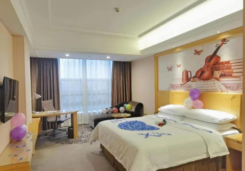 Bed in Vienna Hotel Guangzhou North Station Huaguoshan Metro Station