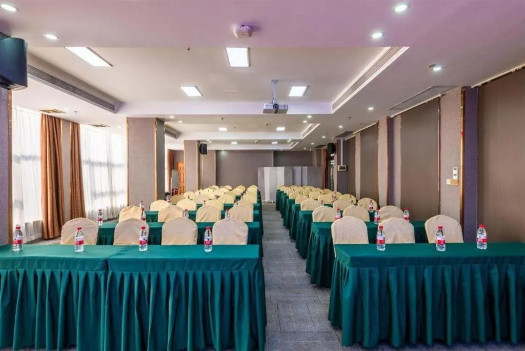 Vienna Hotel Guangzhou North Station Huaguoshan Metro Station