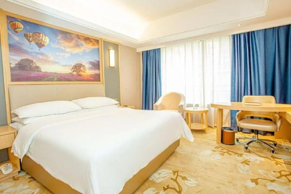 Bed in Vienna Hotel Guangdong Zhongshan South Area Passenger Station