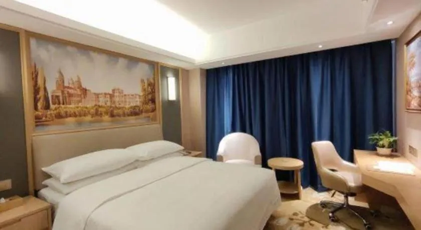 Bed in Vienna Hotel Guangdong Zhongshan South Area Passenger Station
