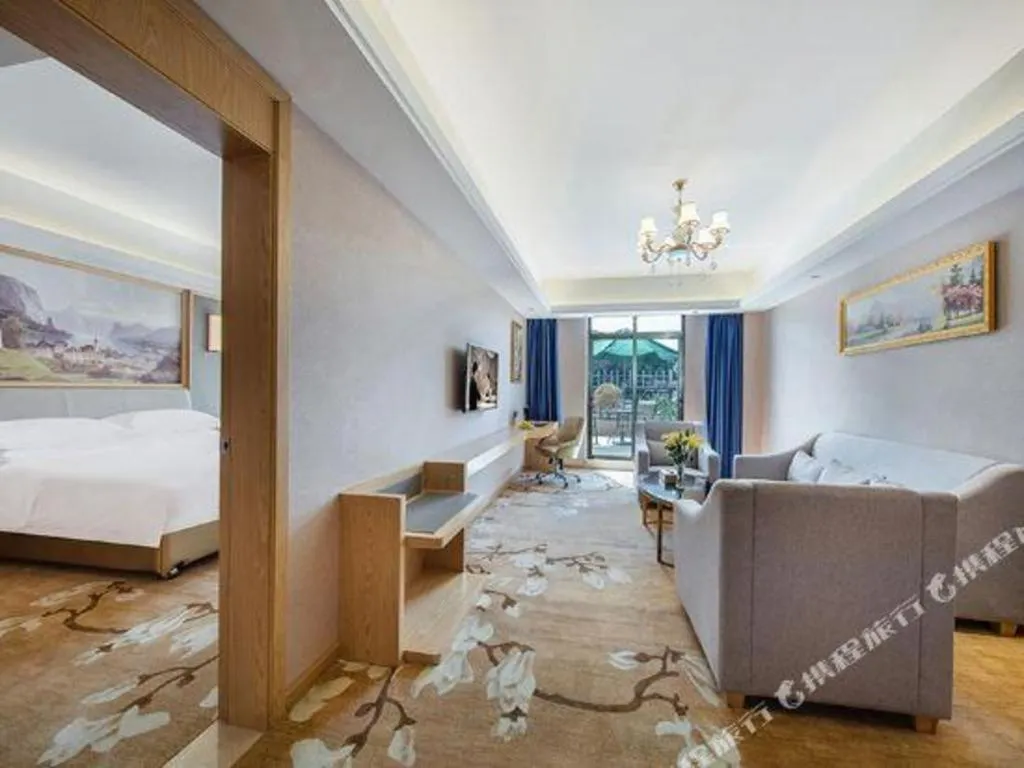 Bed in Vienna Hotel Guangdong Zhongshan South Area Passenger Station