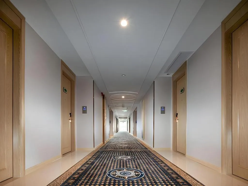 Vienna Hotel Guangdong Foshan West Station Airport Luocun