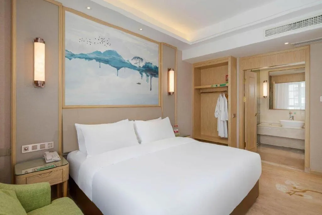 Bed in Vienna Hotel Yunnan Dali Erhai Lake