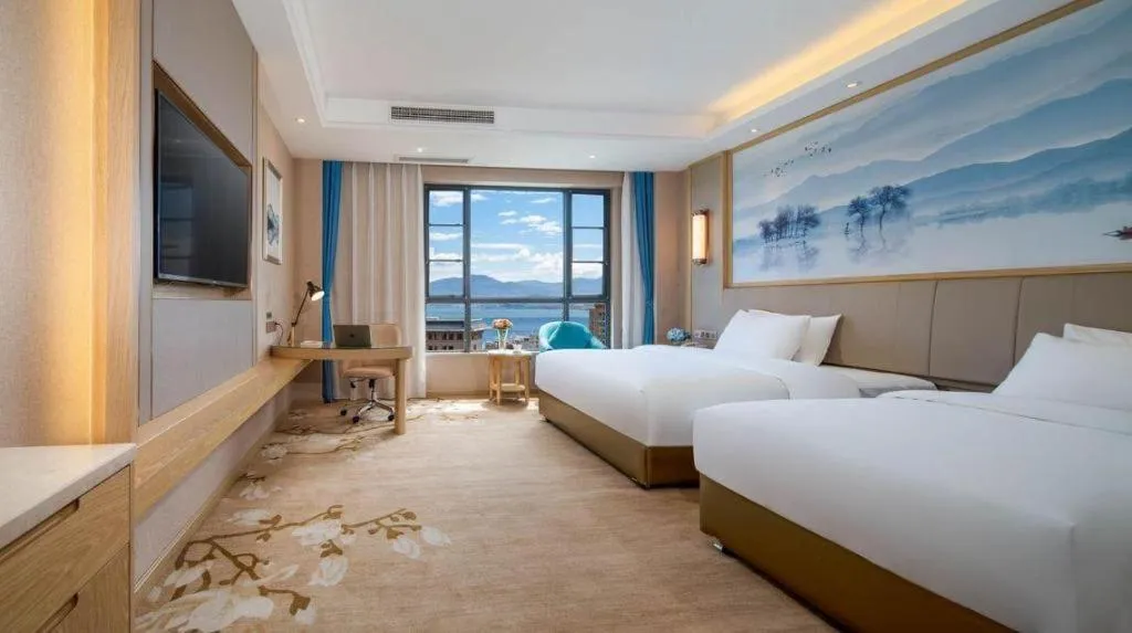 Bed in Vienna Hotel Yunnan Dali Erhai Lake