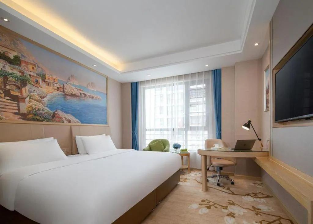 Bed in Vienna Hotel Yunnan Dali Erhai Lake