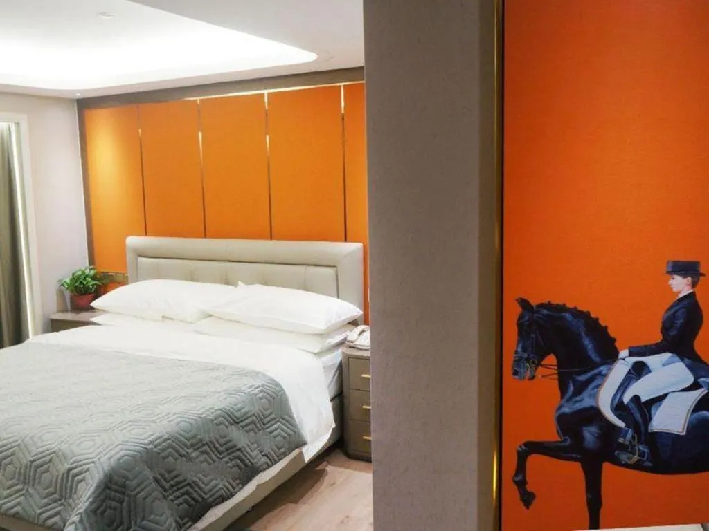 Bed in Vienna Hotel Kunming Beijing Road Chuanxin Gulou Metro Station