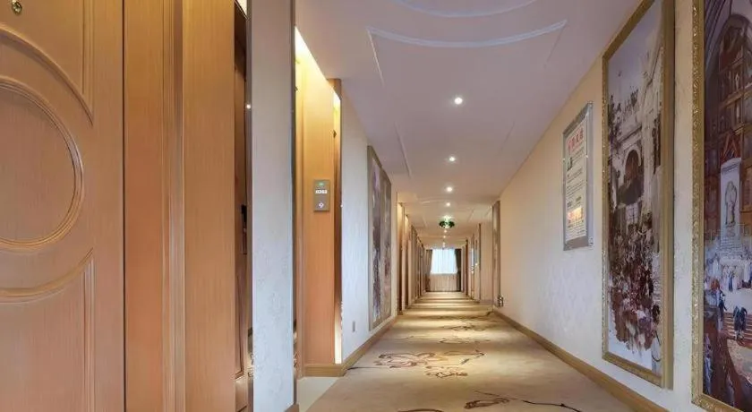 Vienna Hotel Kunming Beijing Road Chuanxin Gulou Metro Station