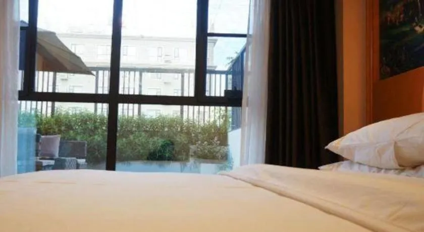 Bed in Vienna Hotel Kunming Beijing Road Chuanxin Gulou Metro Station