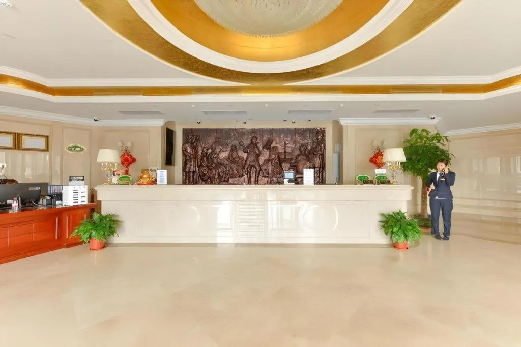 Vienna Hotel Shanghai Hongqiao National Exhibition Cente Sijing Metro Station