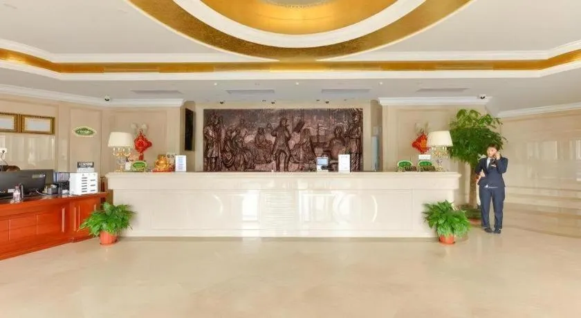 Vienna Hotel Shanghai Hongqiao National Exhibition Cente Sijing Metro Station