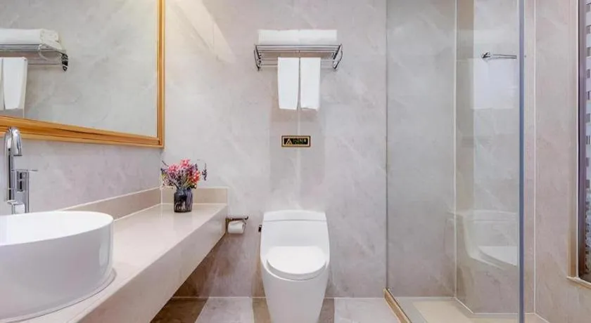 Vienna Hotel Shanghai Hongqiao National Exhibition Cente Sijing Metro Station