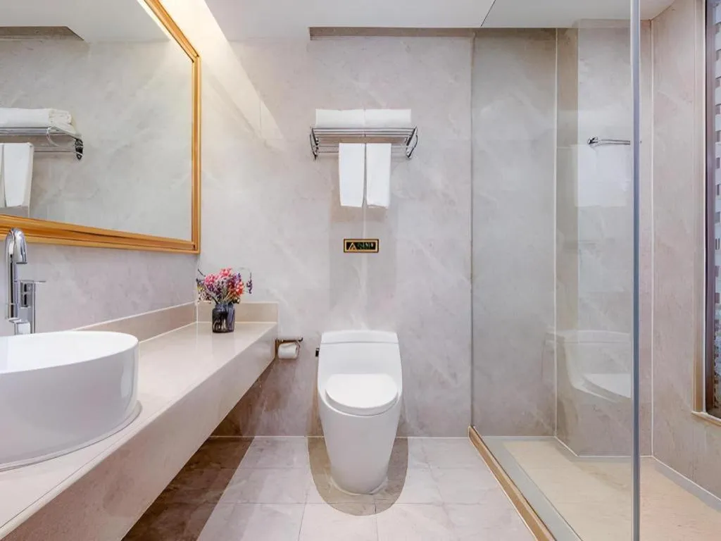 Vienna Hotel Shanghai Hongqiao National Exhibition Cente Sijing Metro Station