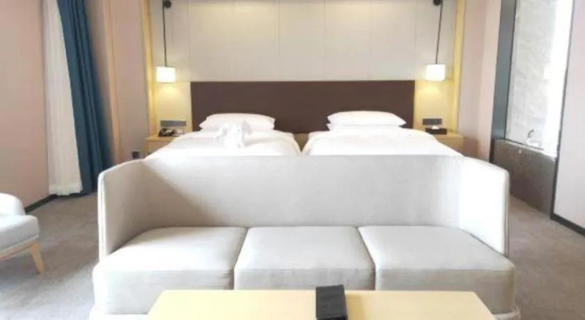 Bed in Venus Royal Hotel Ordos Yijinhuoluo Banner Olympic