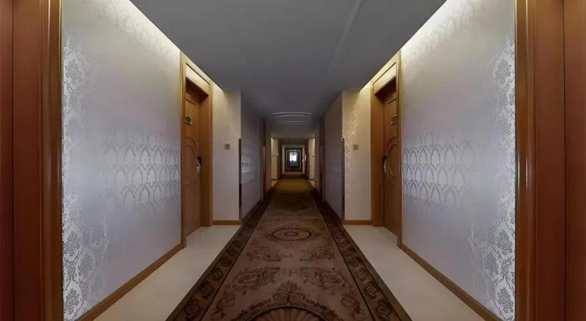 Vienna Hotel Guangdong Shaoguan Renhua Danxiashan County Center