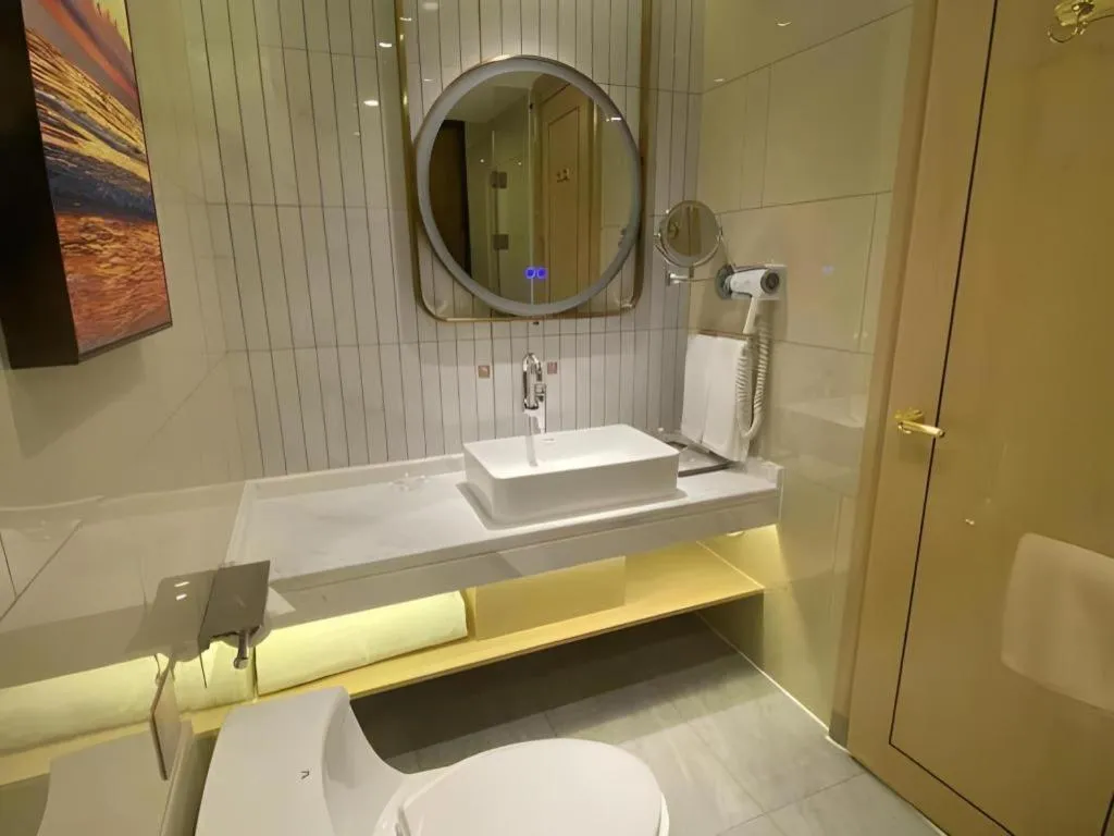 Vienna Hotel Guangdong Shaoguan Renhua Danxiashan County Center