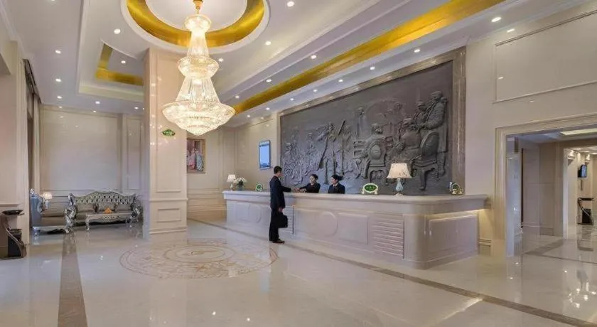 Vienna Hotel Guangdong Shaoguan Renhua Danxiashan County Center