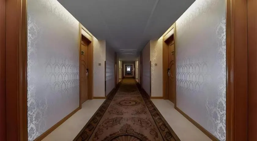 Vienna Hotel Guangdong Shaoguan Renhua Danxiashan County Center