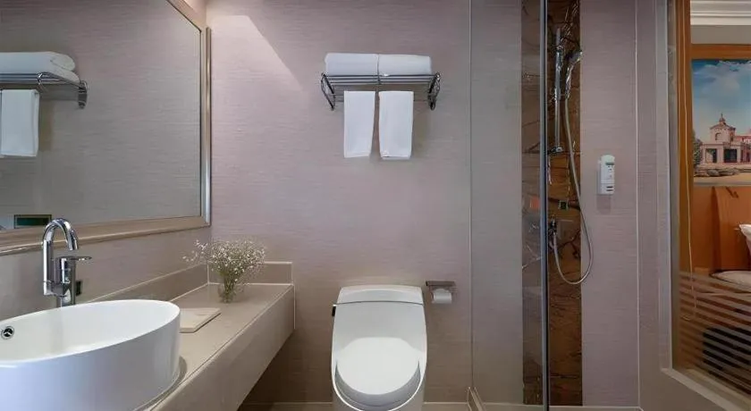 Vienna Hotel Guangdong Shaoguan Renhua Danxiashan County Center