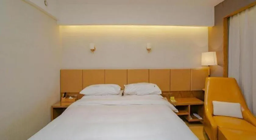 Bed in Vienna Hotel Chengdu Chadianzi Toursim Center